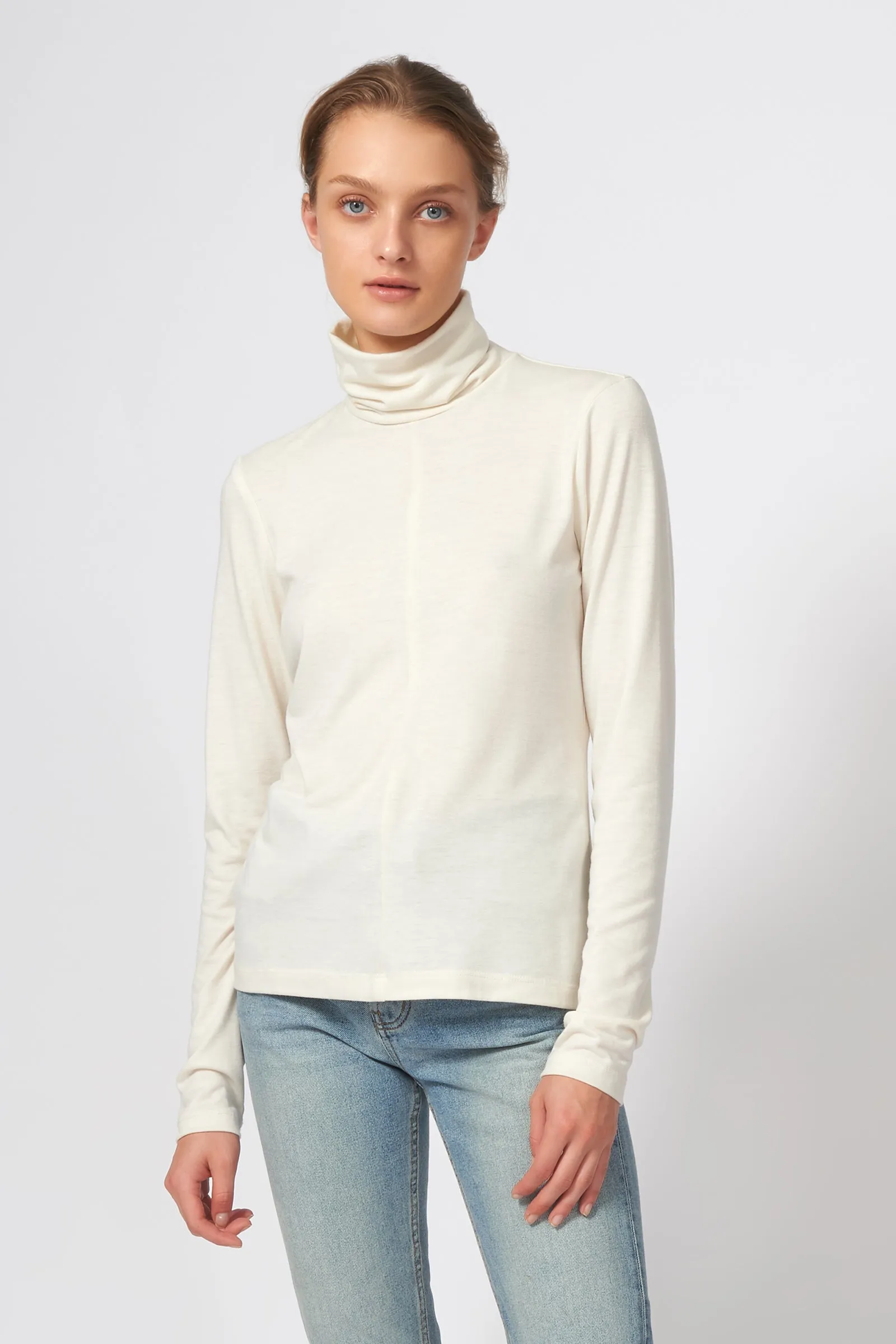 Seamed Fitted Turtleneck - Ivory