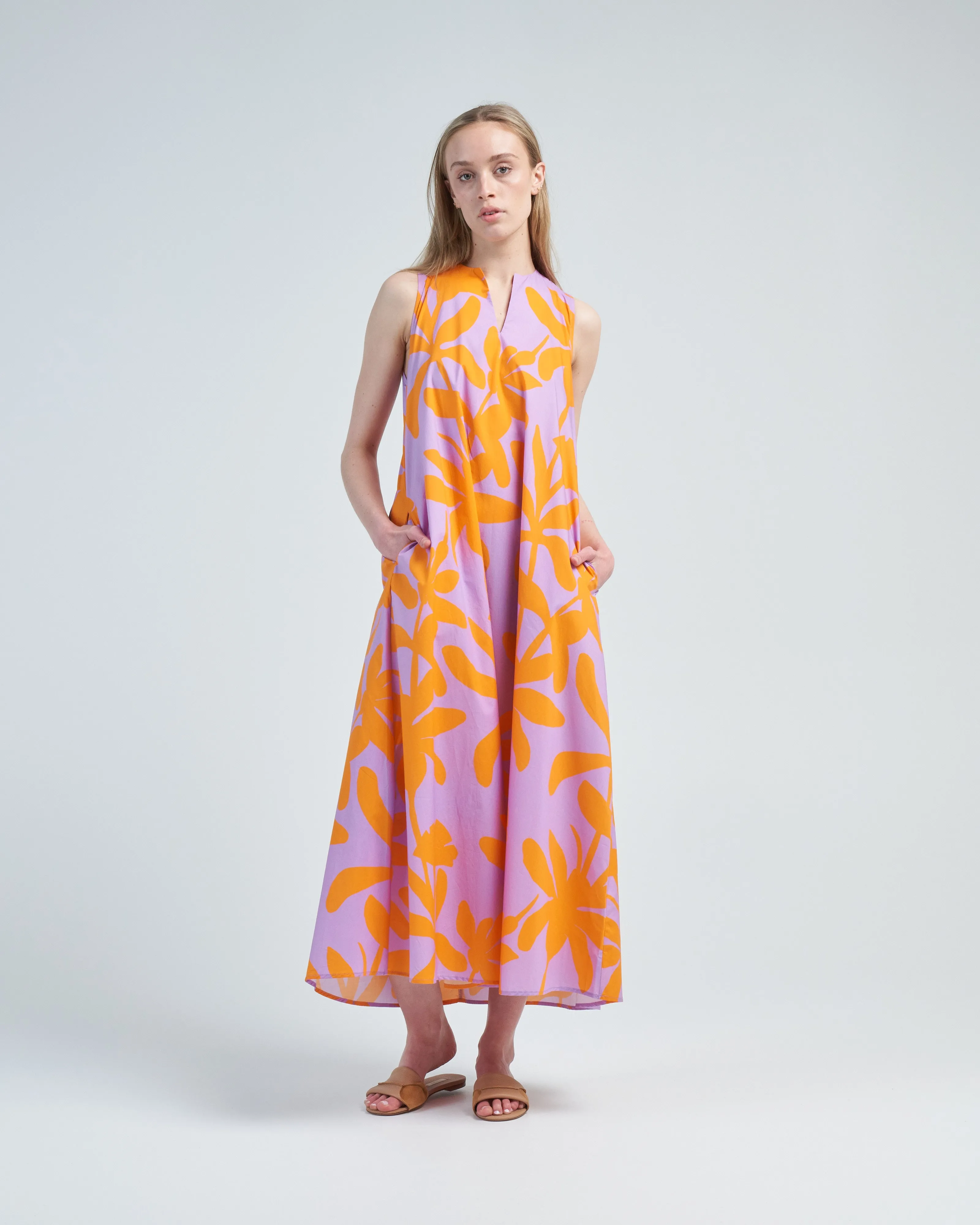 sleeveless long dress