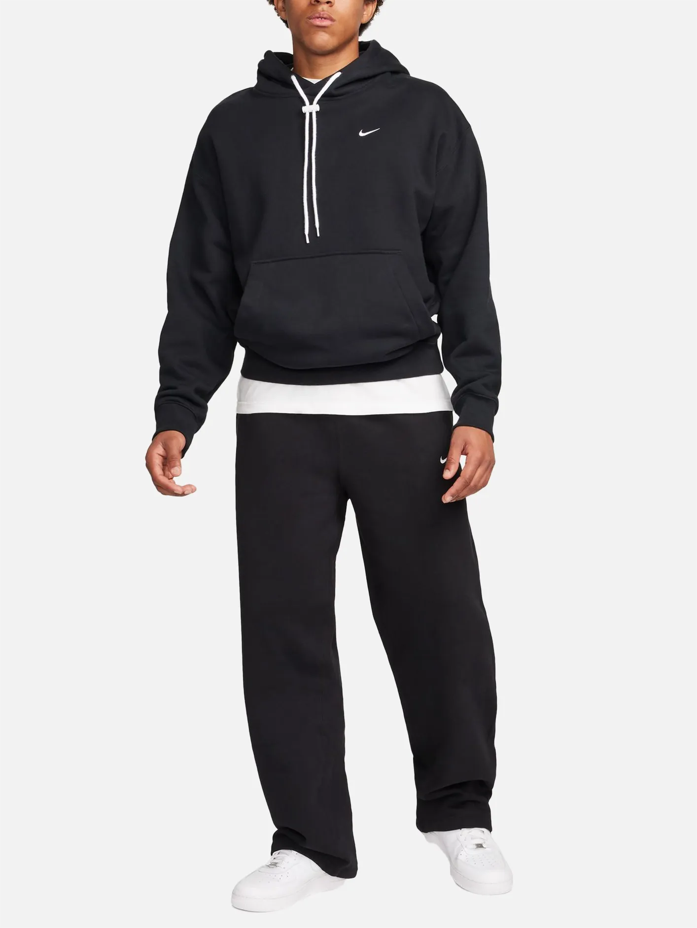 Solo Swoosh Men's Open-Hem Fleece Trousers - Black