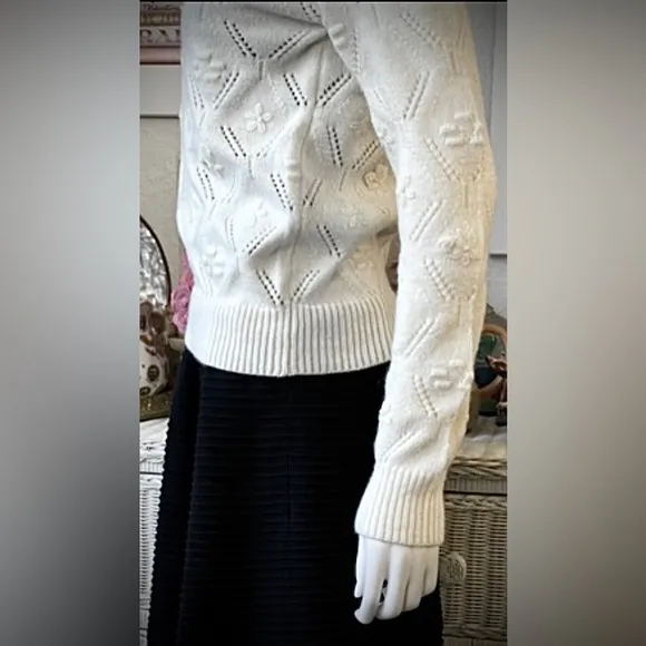 The Cashmere Project Ruffled mock neck Pullover sweater cream color Size Small