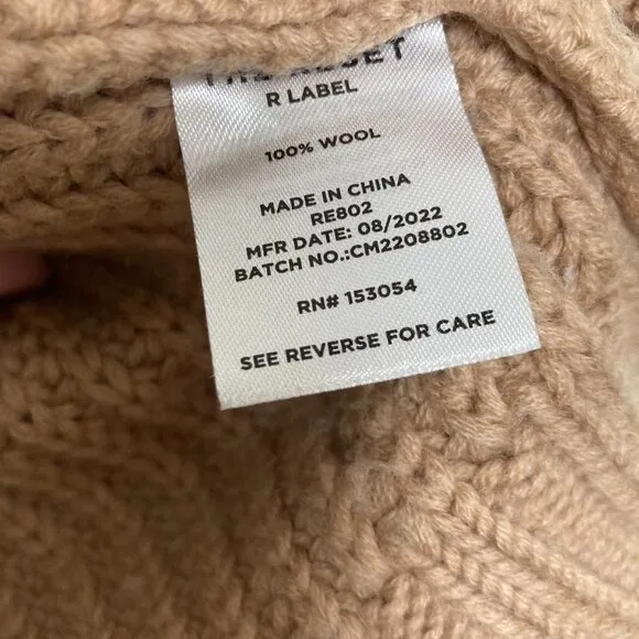 The Reset Max Mock Neck 100% wool  Size XS