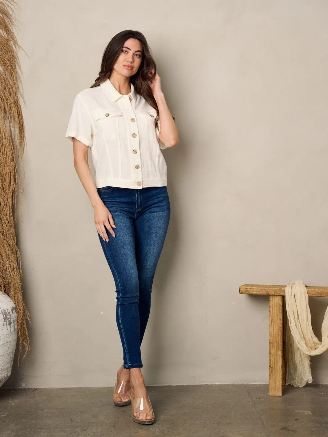 WOMEN'S SHORT SLEEVE BUTTON UP TOP