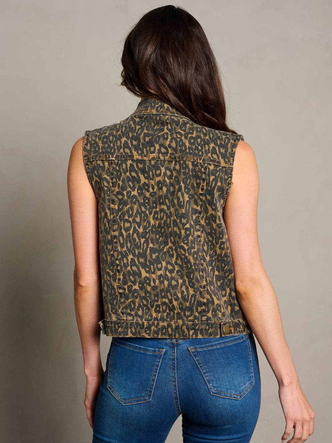 WOMEN'S SLEEVELESS BUTTON UP POCKETS DISTRESSED ANIMAL PRINT VEST
