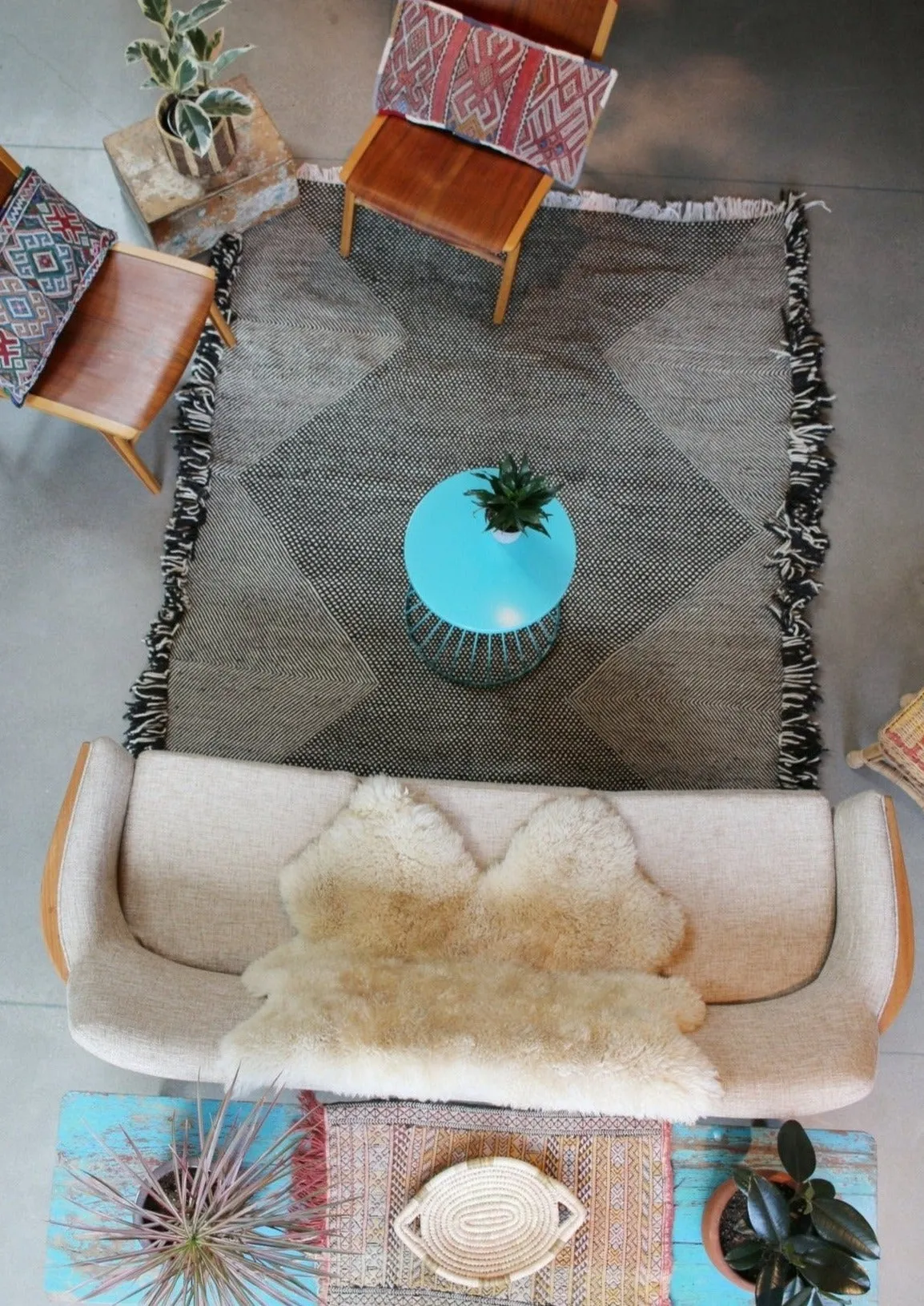 Zanafi accent rug