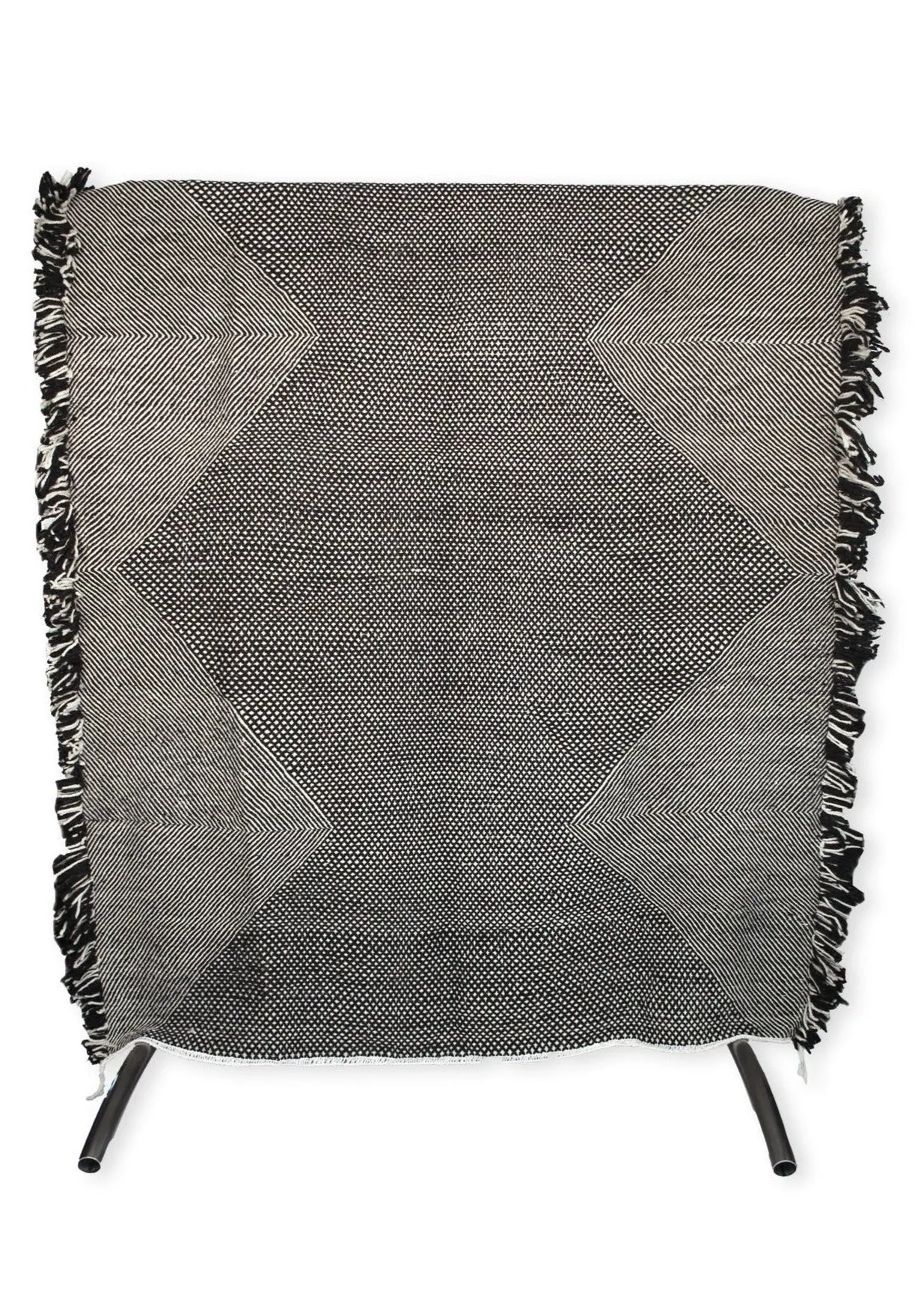 Zanafi accent rug