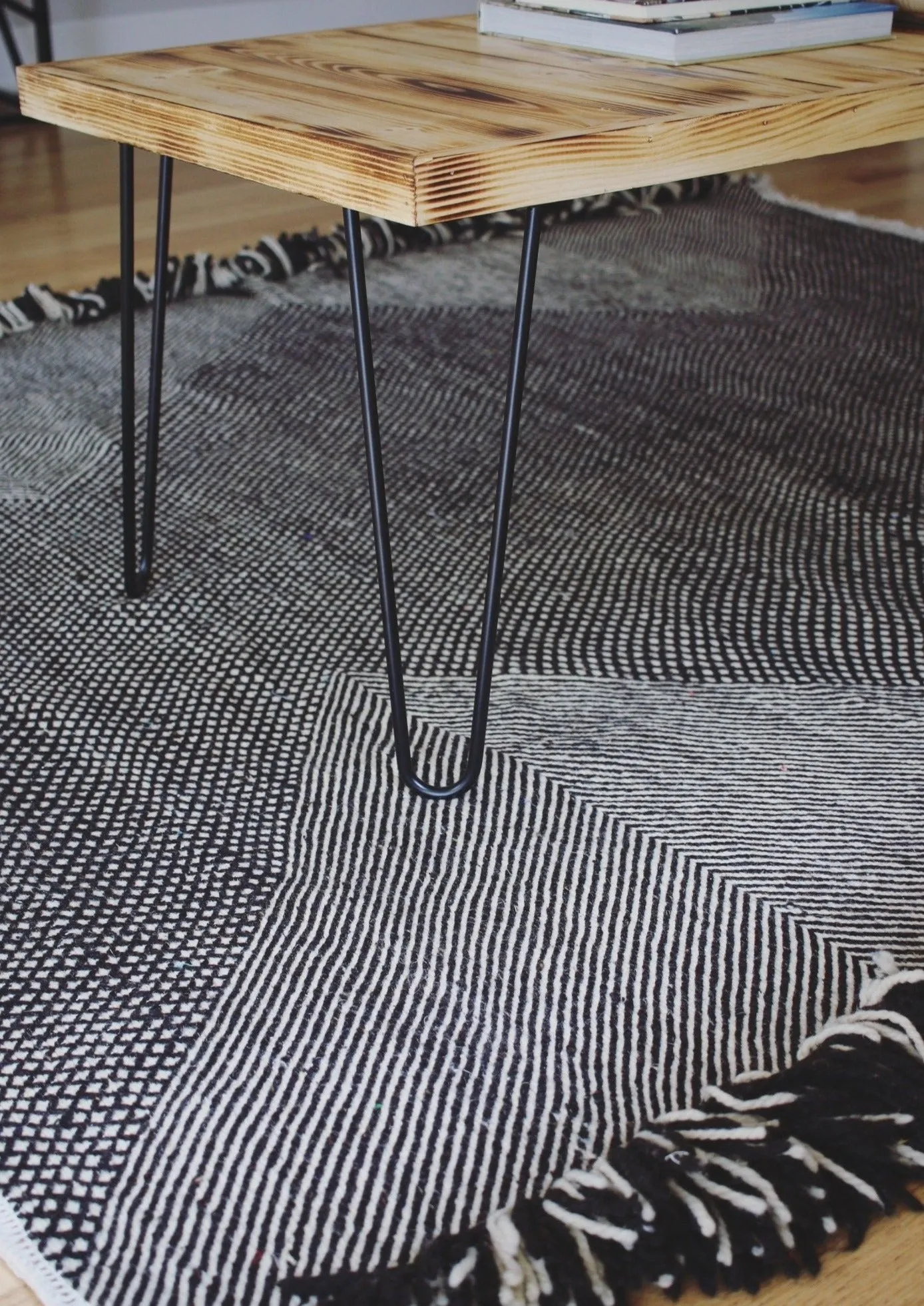 Zanafi accent rug